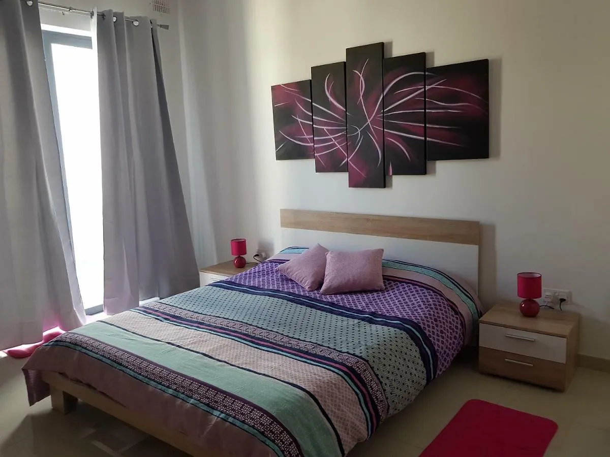 Claire'S Court Apartment Marsaxlokk